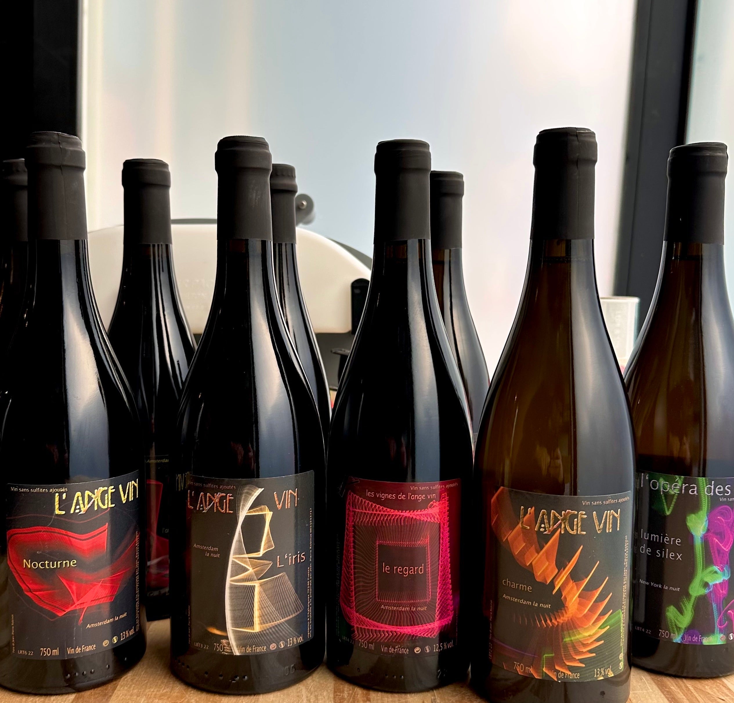 Iconic, Technicolor, Robinot 🌈 – Leon & Son Wine and Spirits