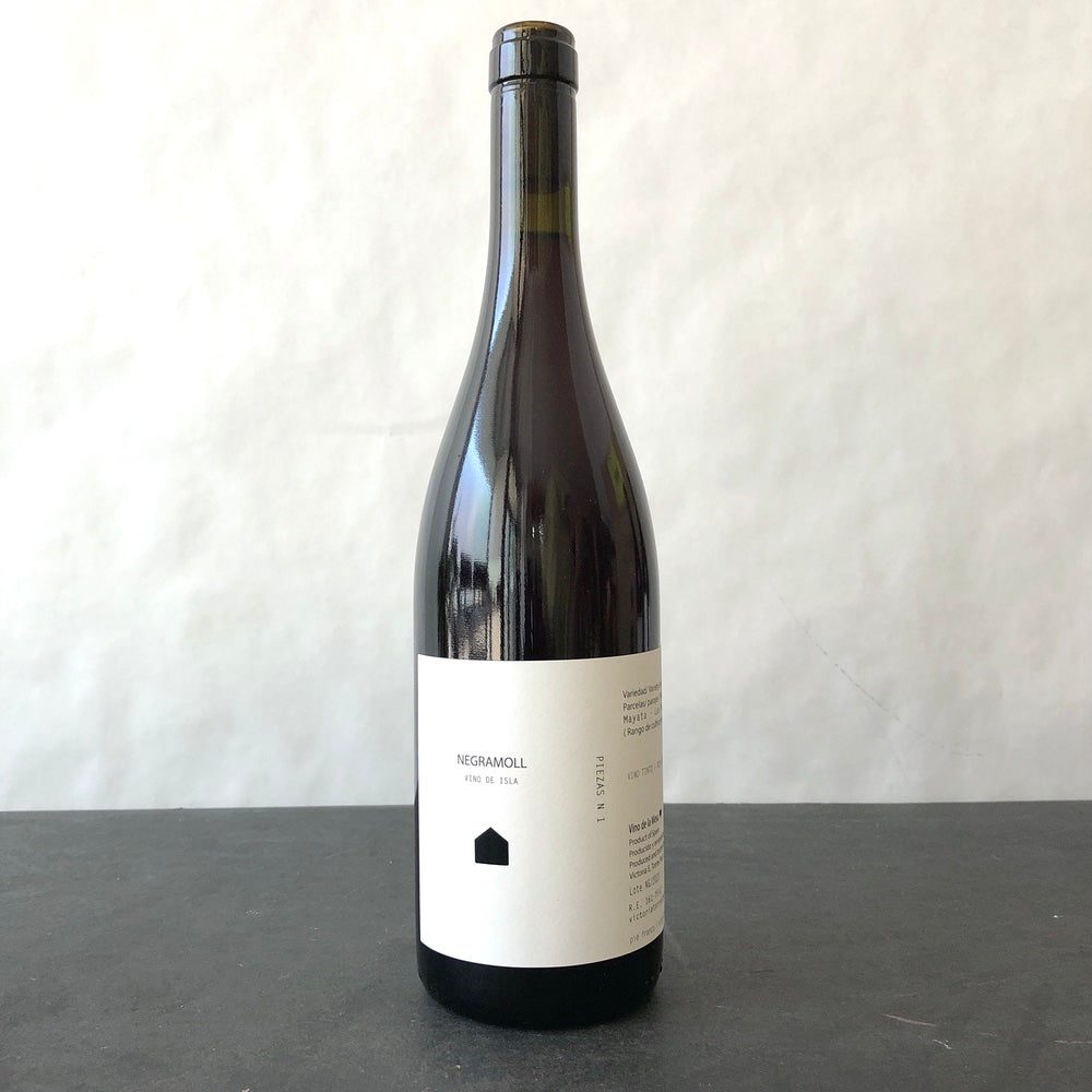 2023 Victoria Torres Pecis Negramoll LII, La Palma, Spain