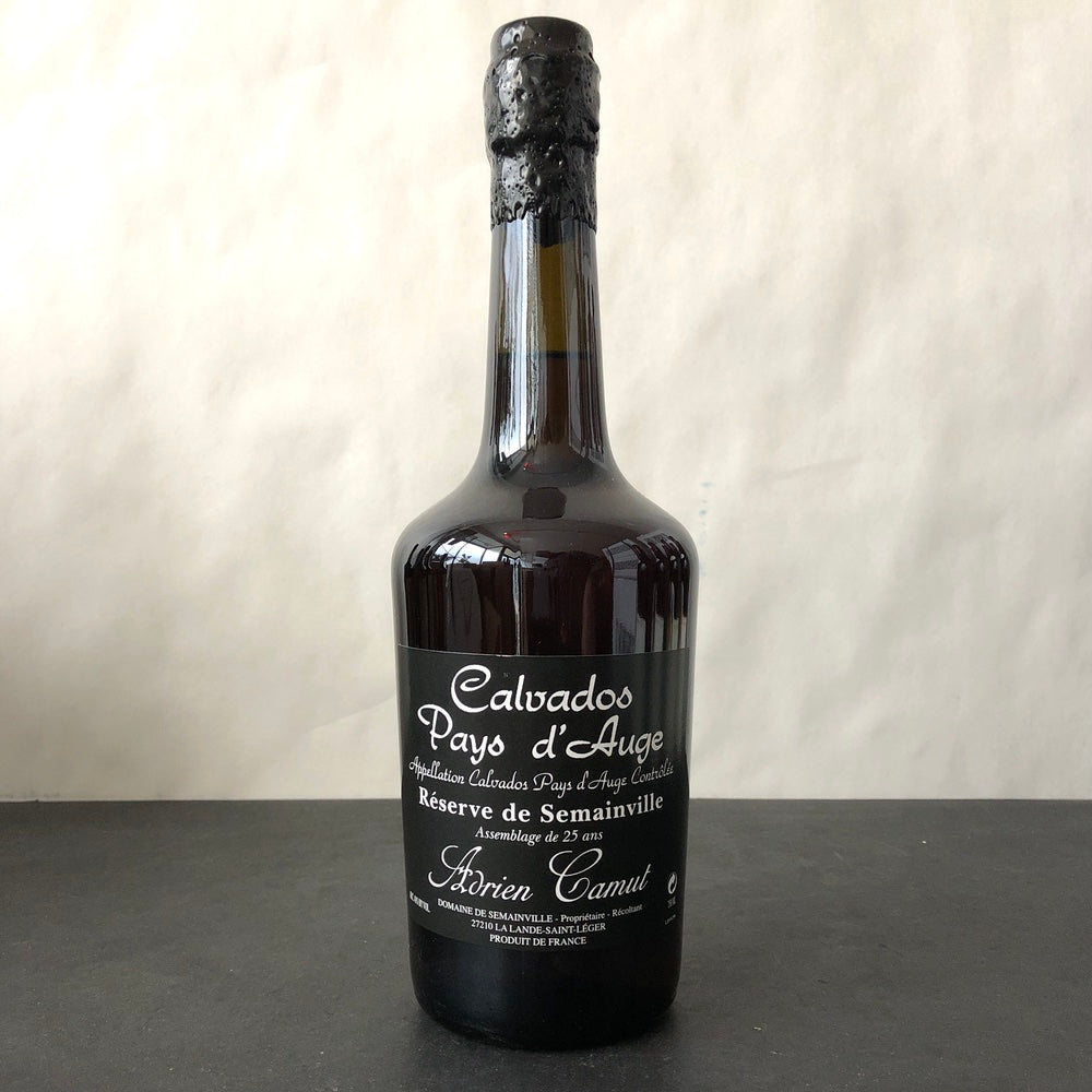 Adrien Camut Reserve de Semainville Calvados du Pays d'Auge (25 Year), Normandie, France