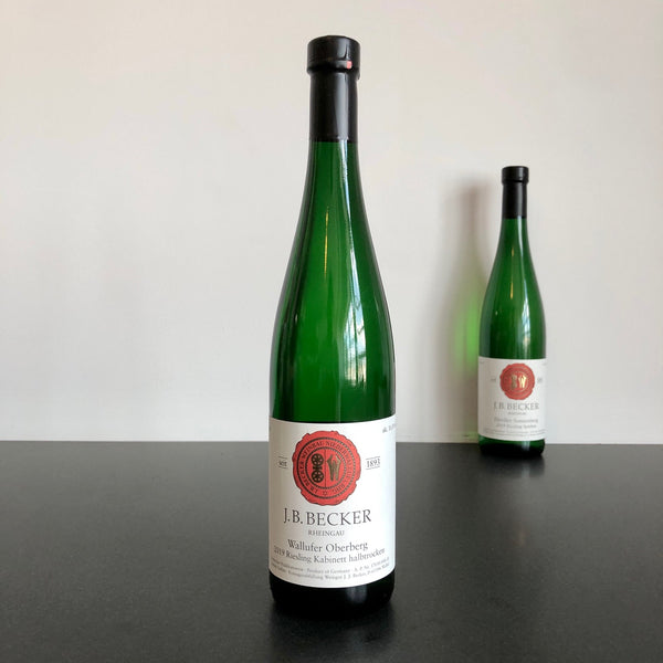 2019 J.B. Becker Wallufer Oberberg Riesling Kabinett Halbtrocken Rheingau, Germany