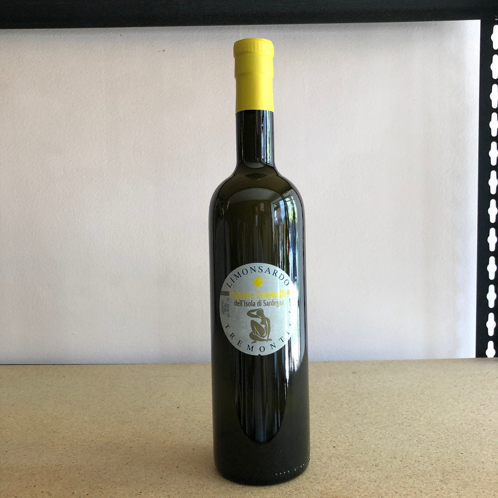 Tremontis Limonsardo Liquore Limoncello dell'Isola di Sardegna Liqueur, Sardinia, Italy